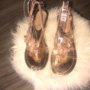 Enzo Angiolini sandals in rose gold w/flowers